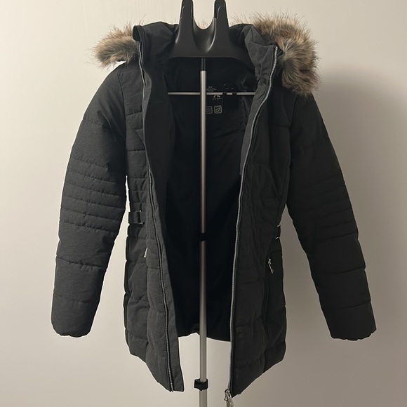 Warm winter jacket with removal hood - Picture 5 of 8